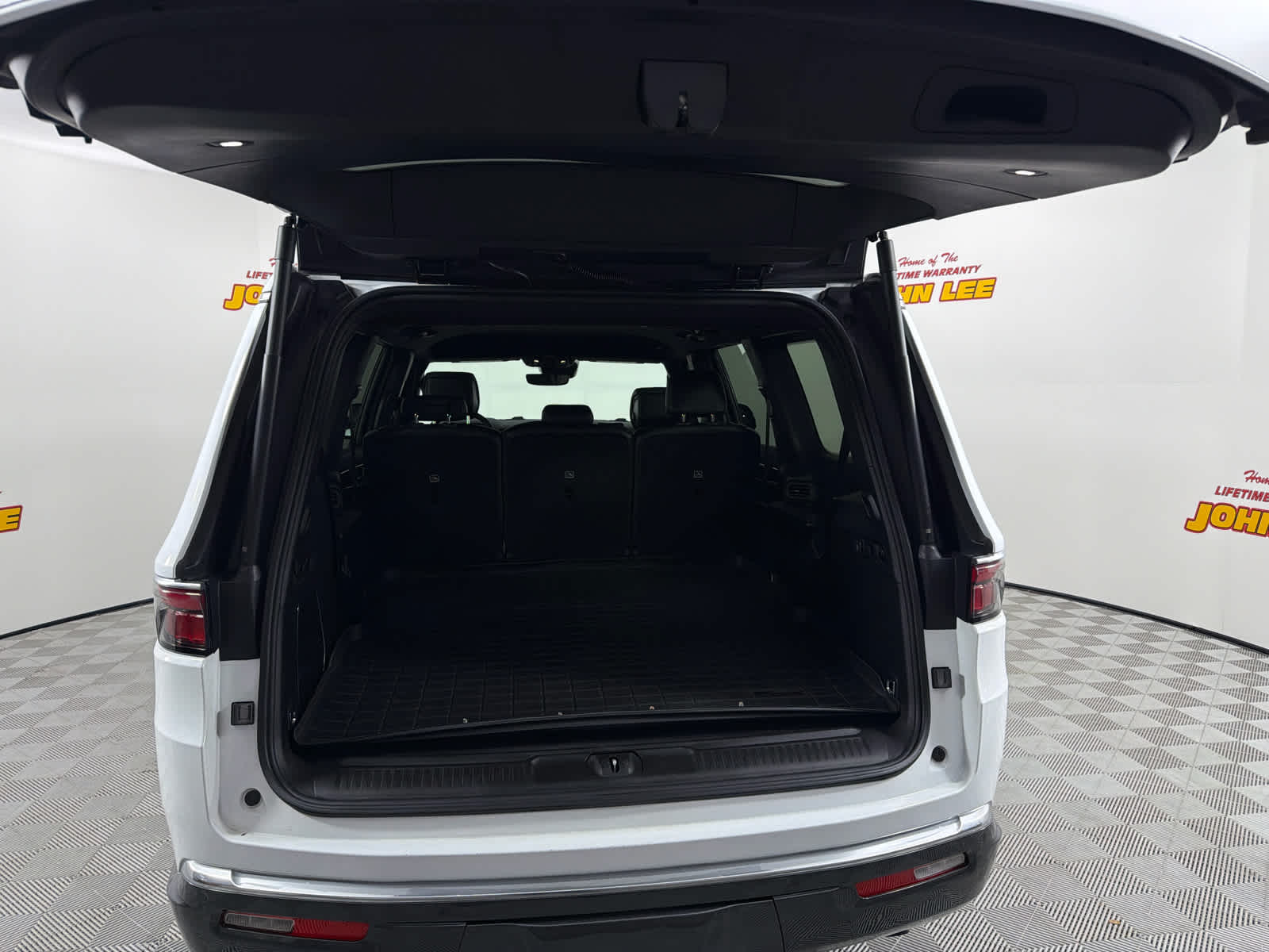 2022 Jeep Wagoneer Series II