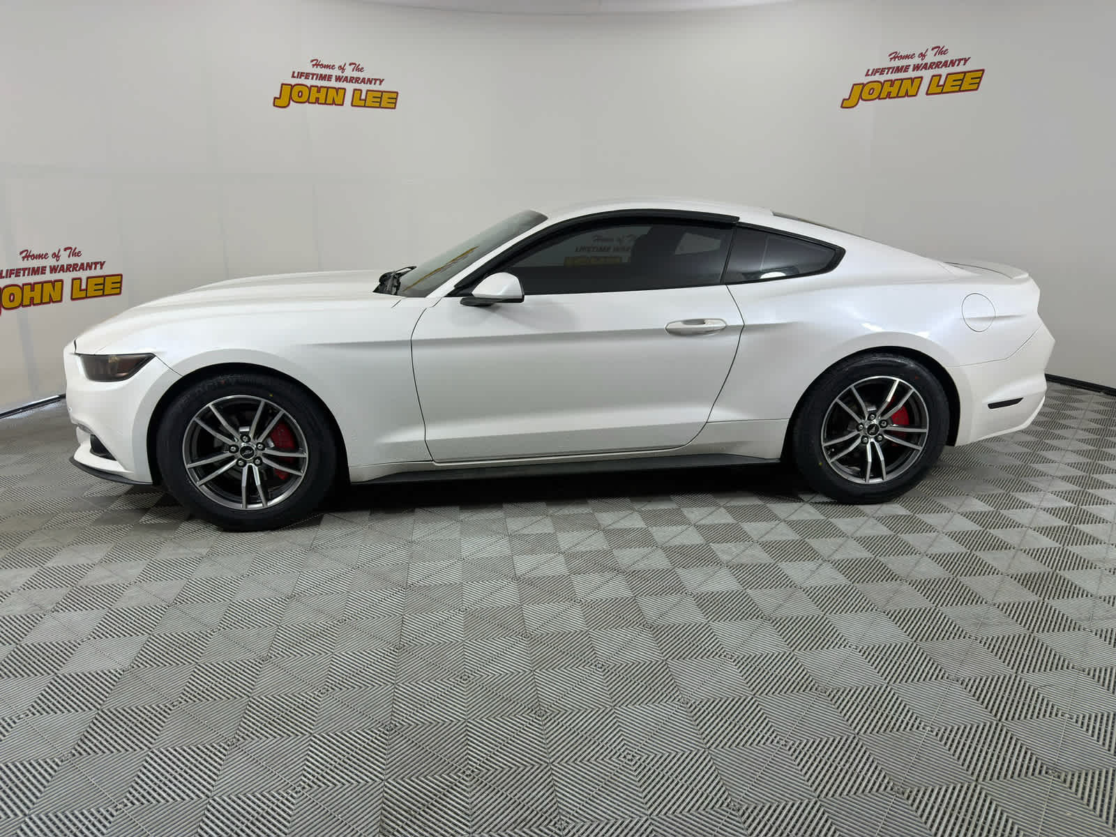 2017 Ford Mustang EcoBoost