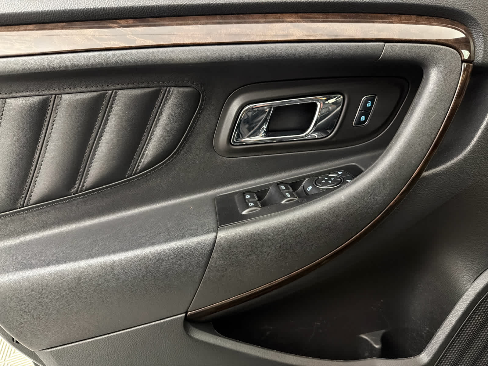 2016 Ford Taurus Limited