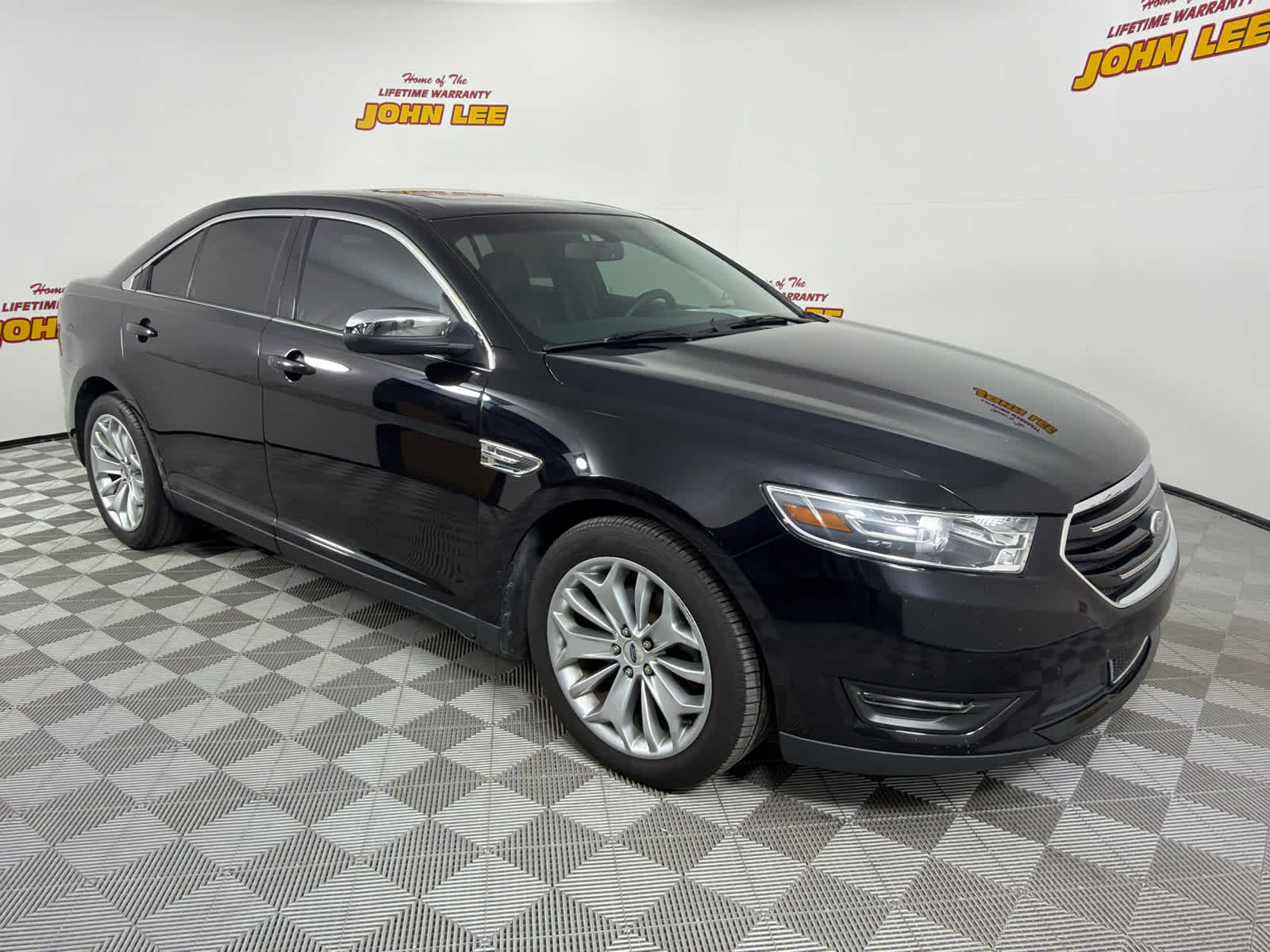 2016 Ford Taurus Limited