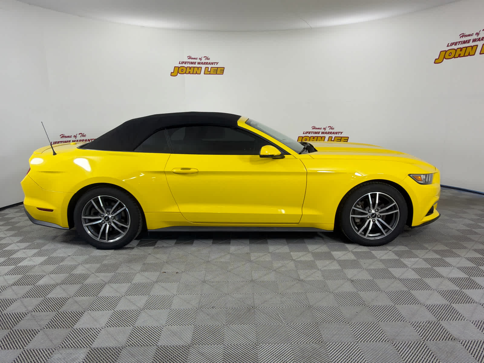 2016 Ford Mustang EcoBoost Premium