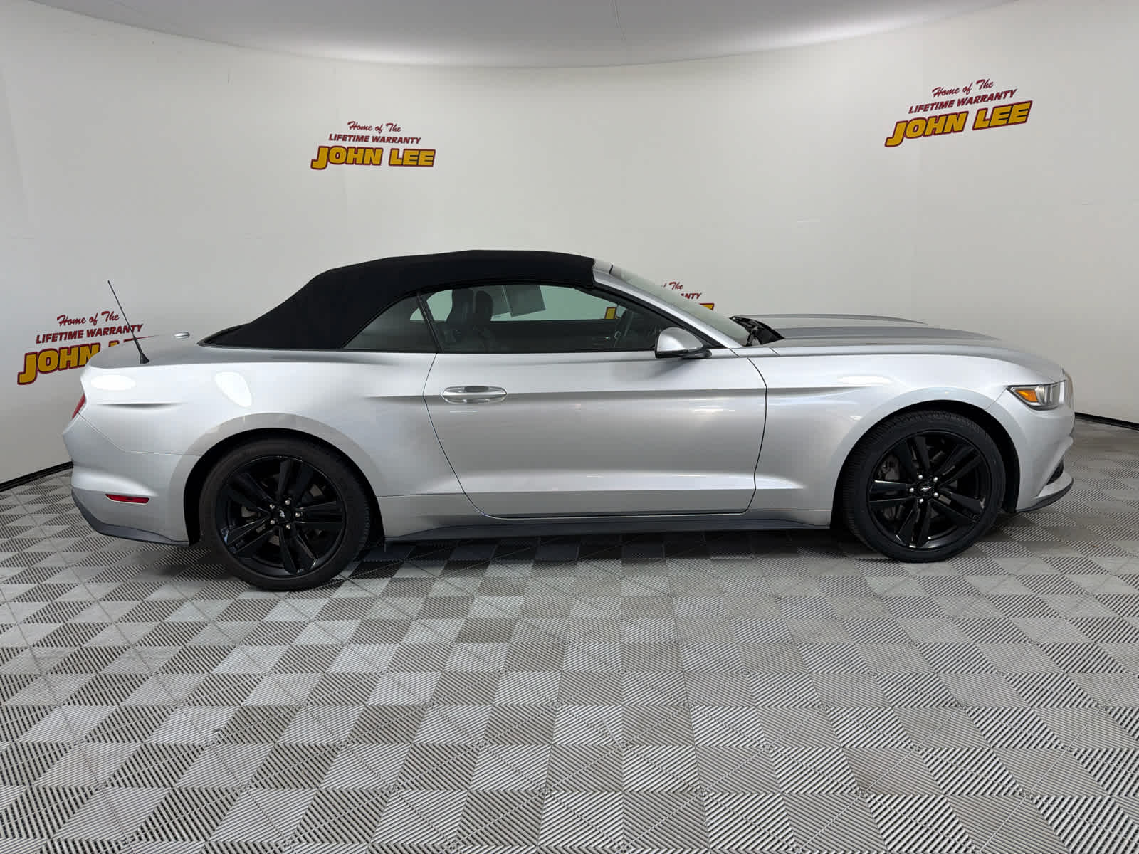 2016 Ford Mustang EcoBoost Premium
