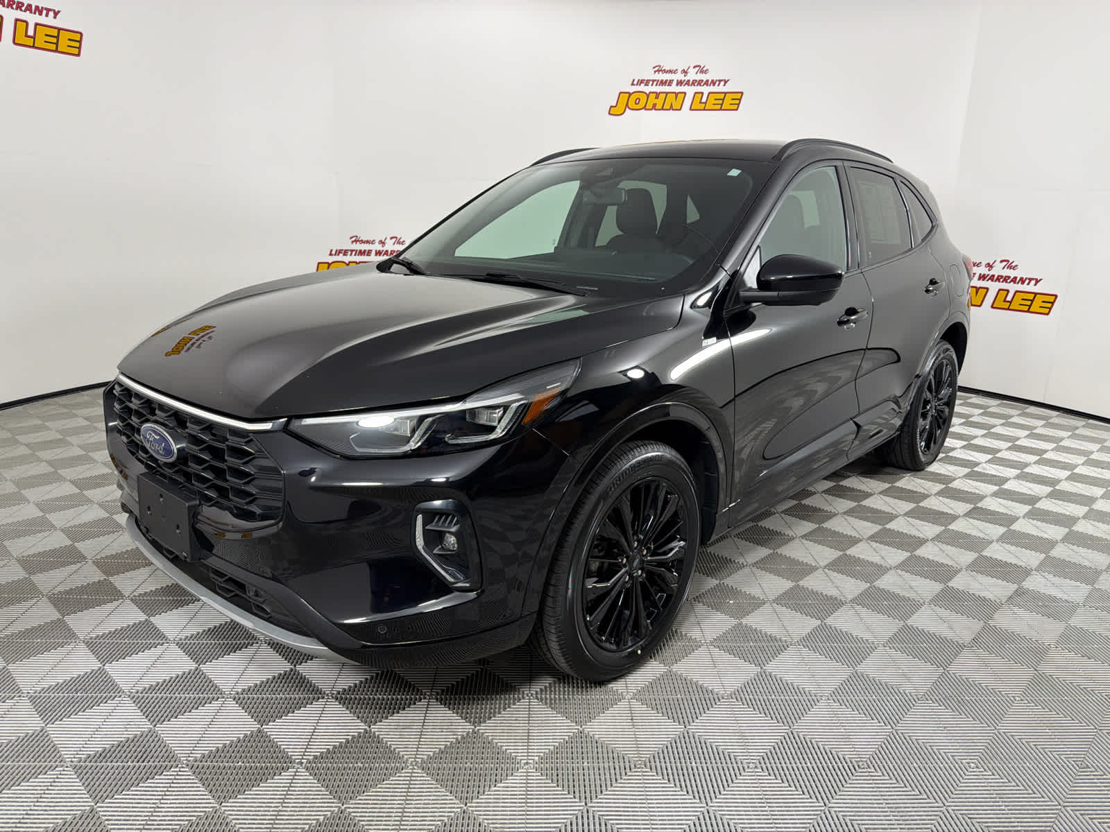 2023 Ford Escape ST-Line Elite