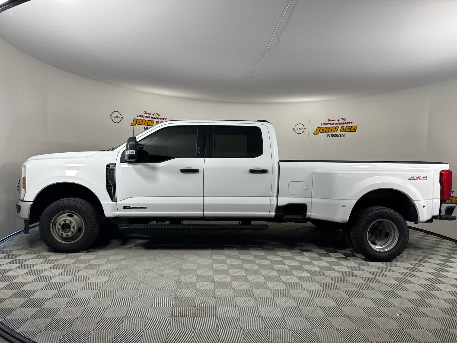 2024 Ford Super Duty F-350 DRW XLT