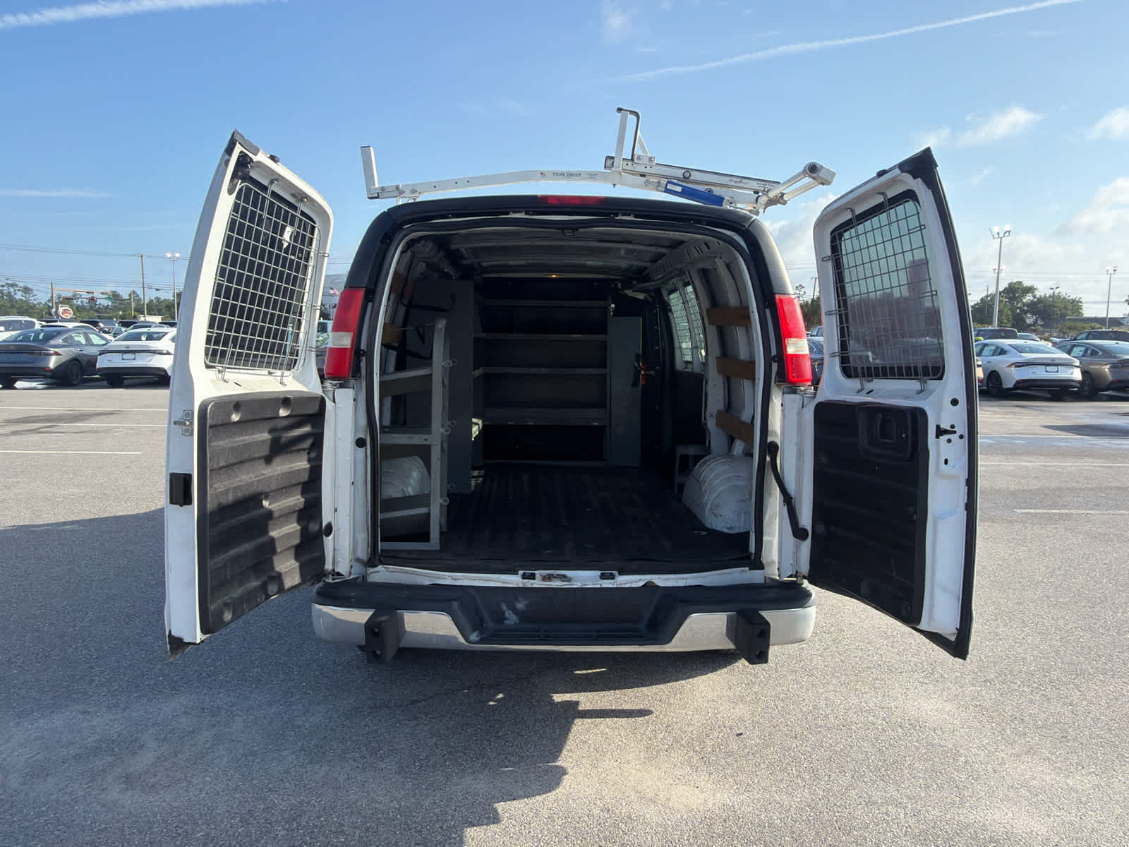 2019 Chevrolet Express Cargo Van RWD 2500 135"