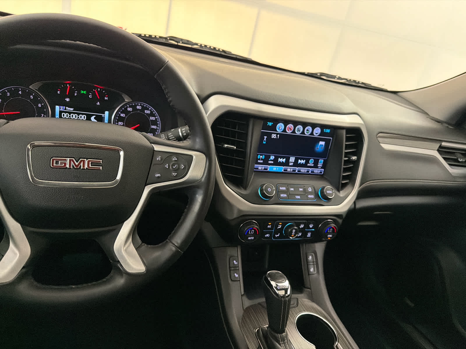2019 GMC Acadia SLT