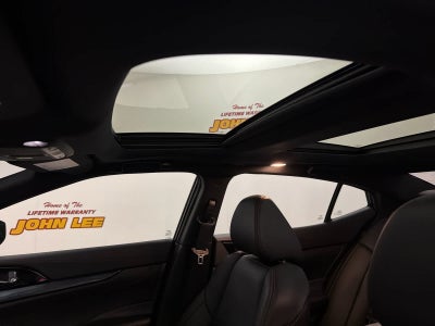 2023 Nissan Maxima SR
