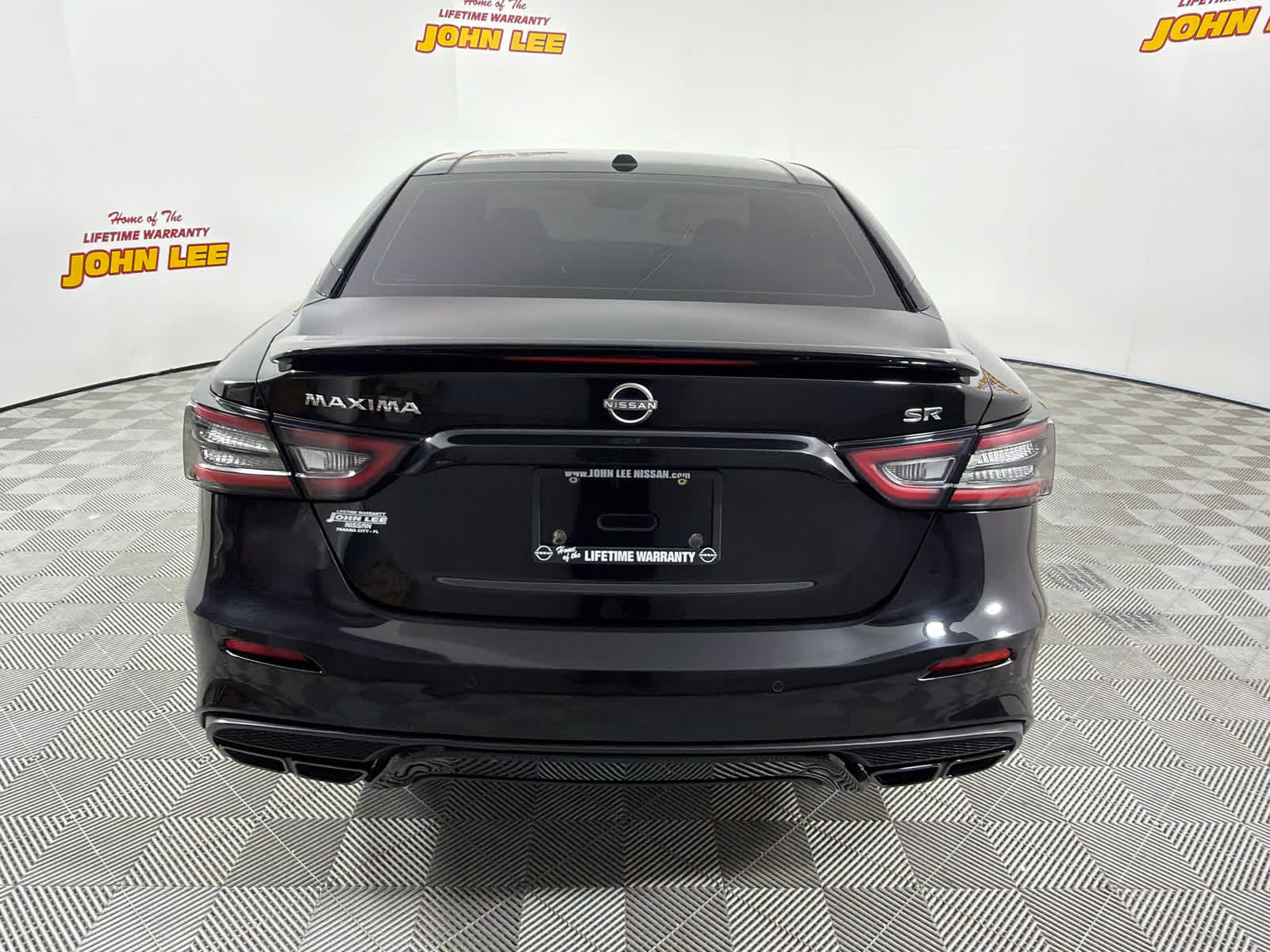 2023 Nissan Maxima SR