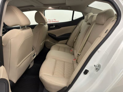 2023 Nissan Maxima Platinum