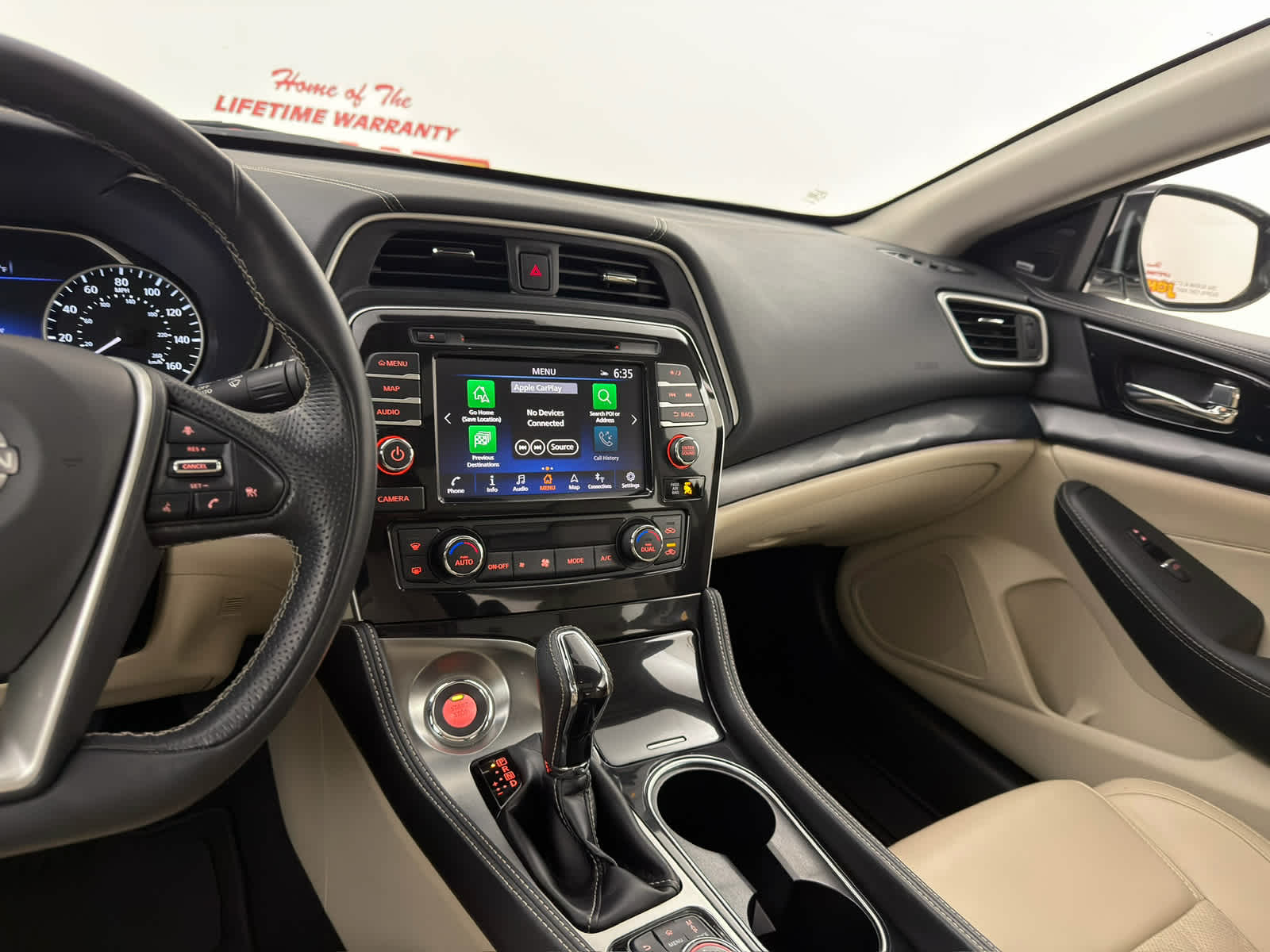 2023 Nissan Maxima Platinum