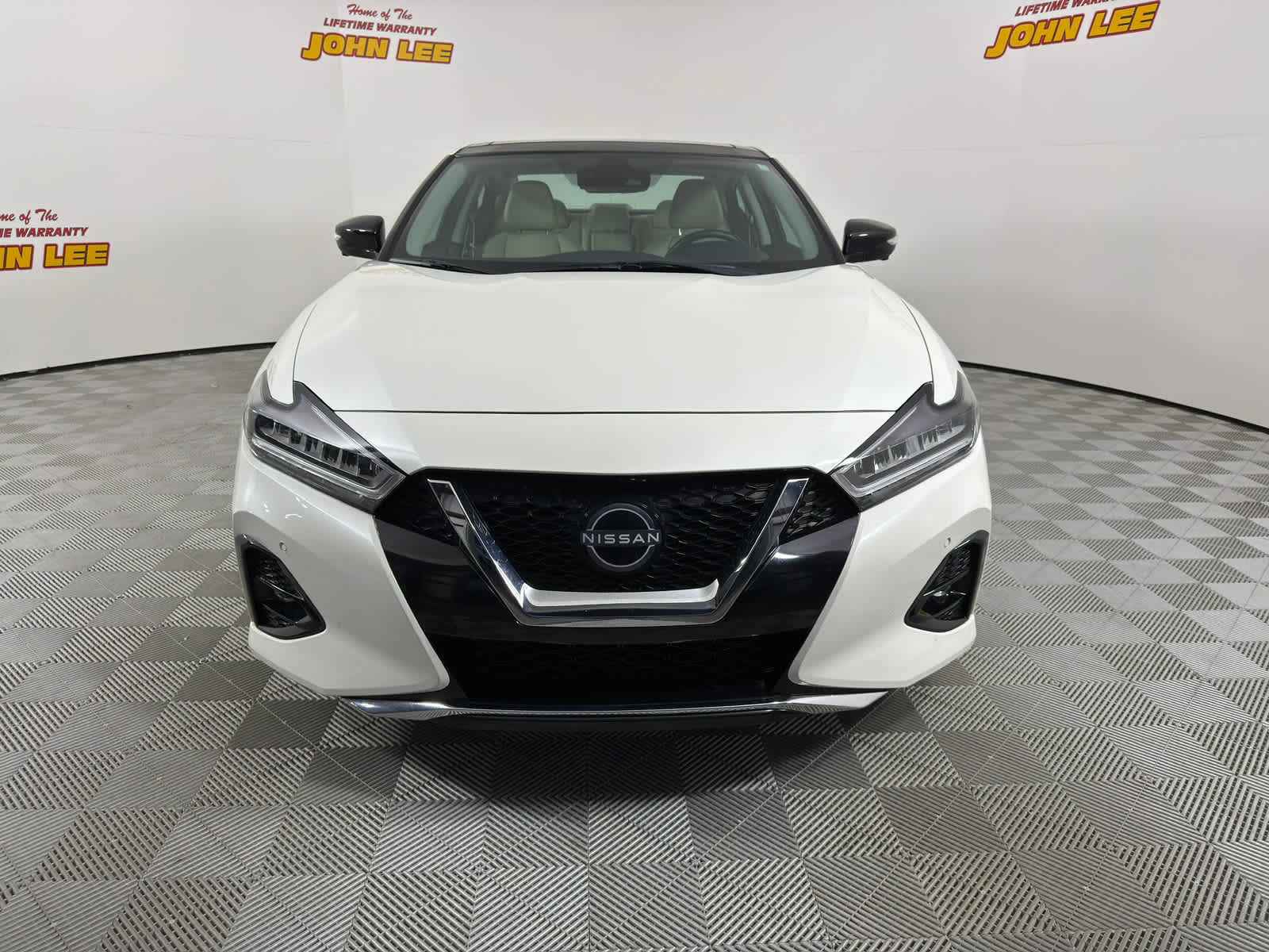 2023 Nissan Maxima Platinum