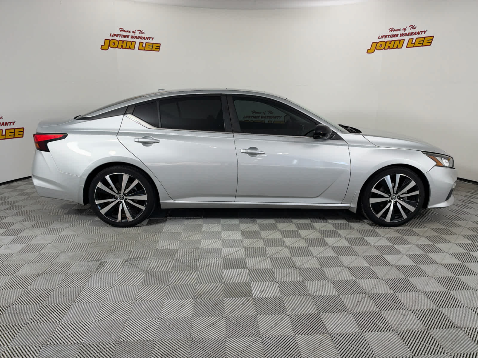 2019 Nissan Altima 2.5 SR