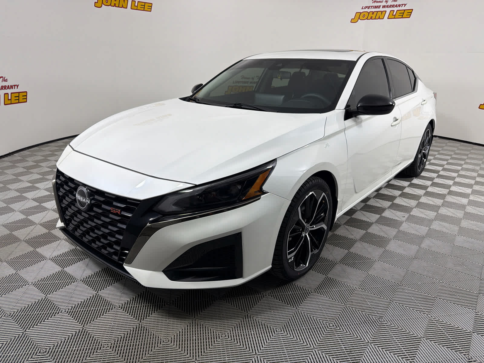 2024 Nissan Altima SR