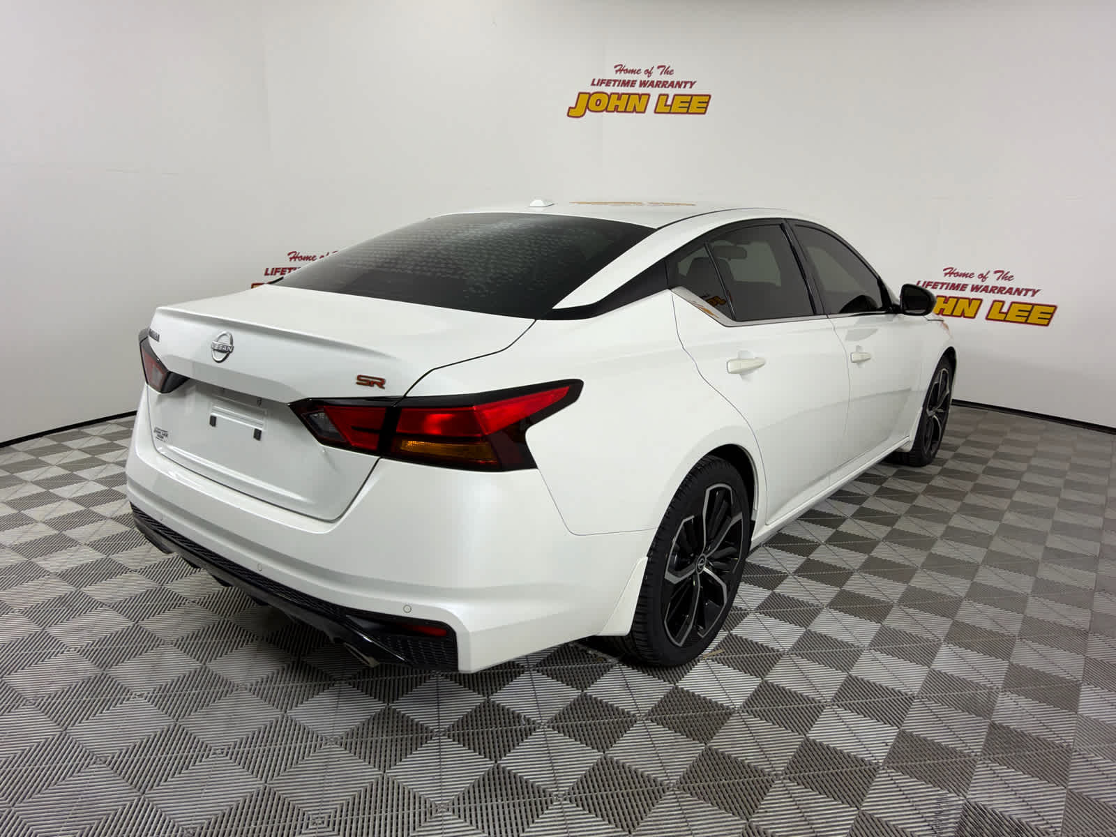 2024 Nissan Altima SR