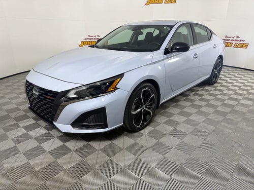 2023 Nissan Altima SR