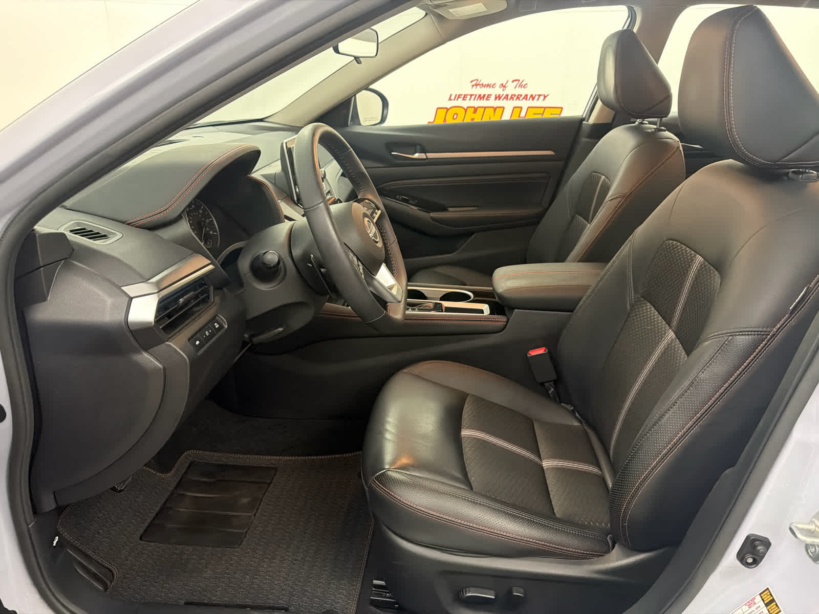 2023 Nissan Altima SR