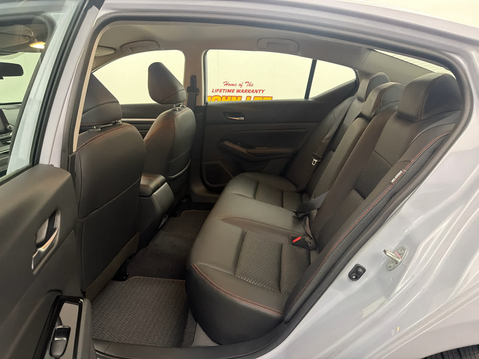 2023 Nissan Altima SR