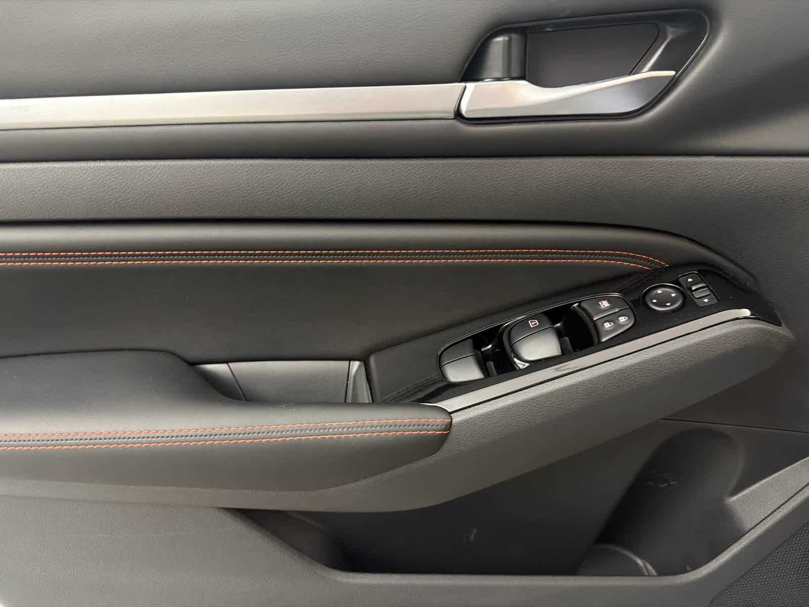 2023 Nissan Altima SR