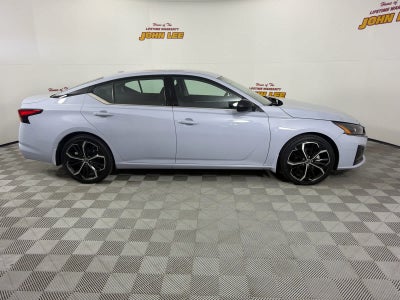 2023 Nissan Altima SR