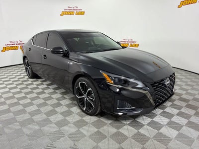2025 Nissan Altima SR