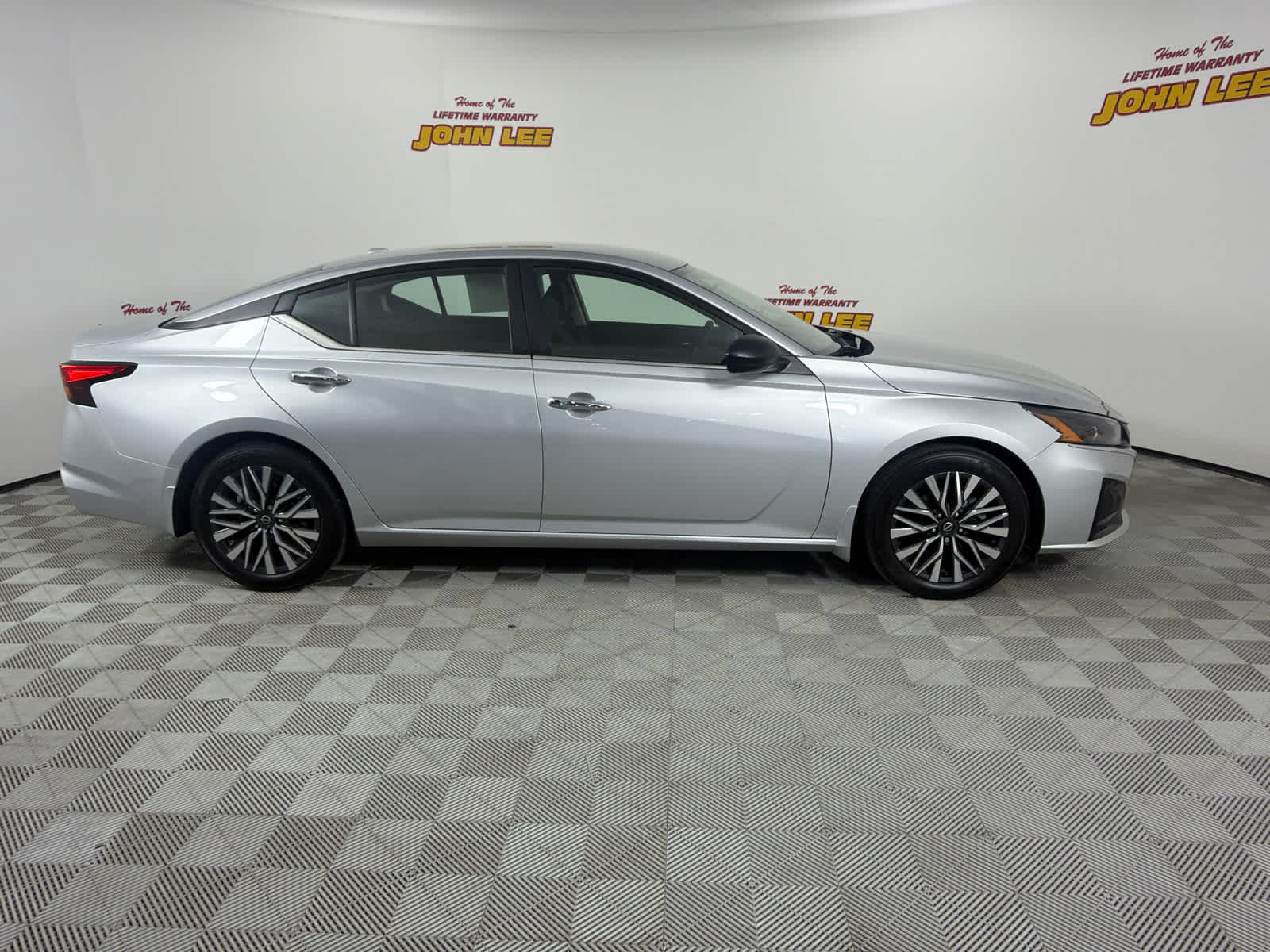 2024 Nissan Altima SV
