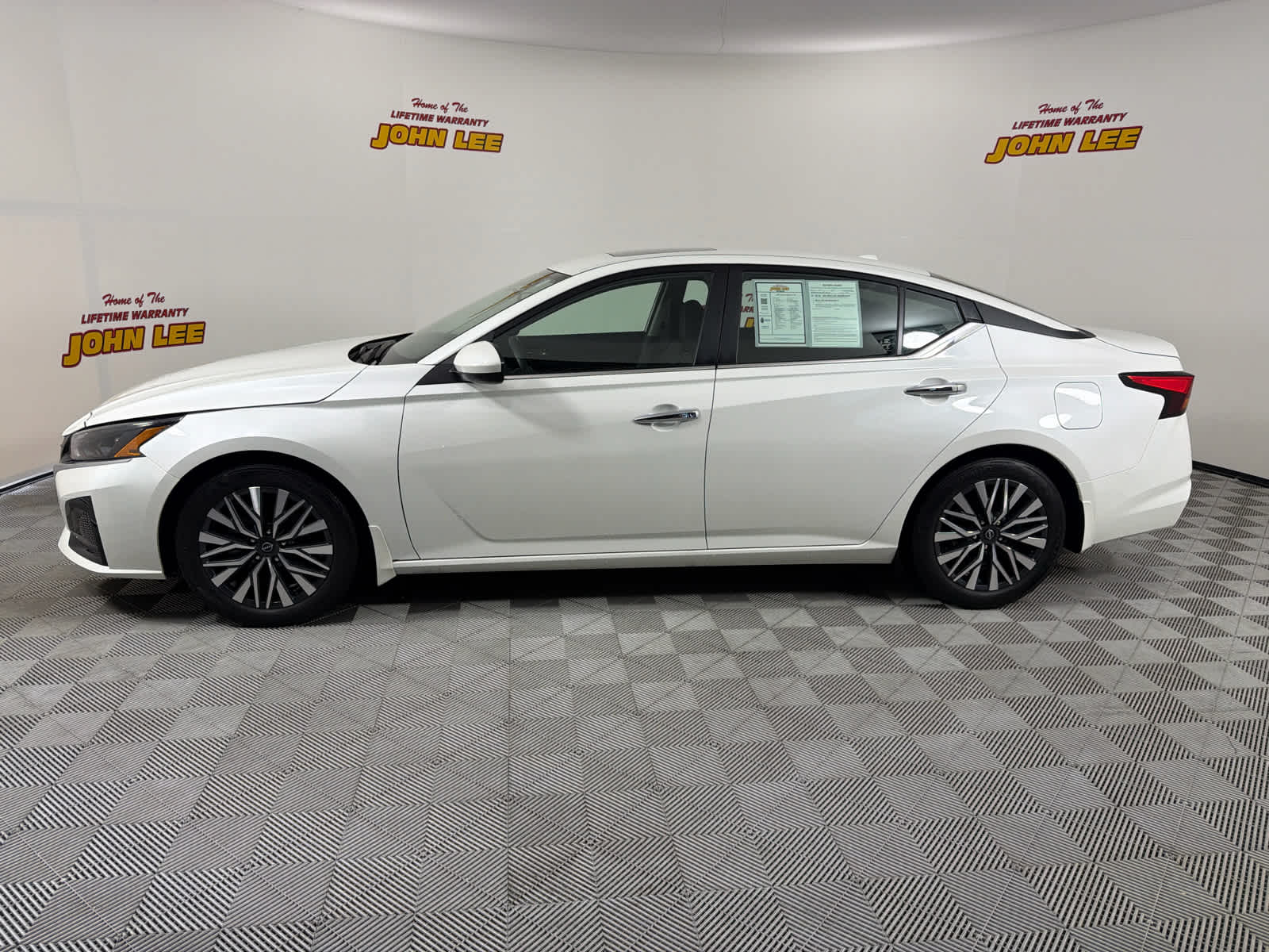 2024 Nissan Altima SV