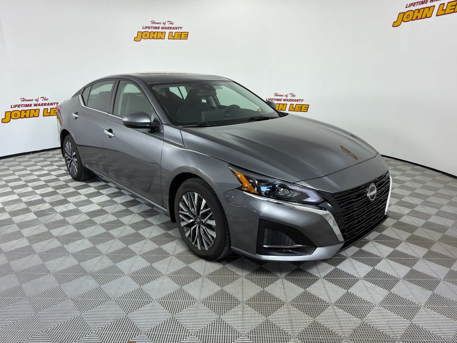 2023 Nissan Altima SV