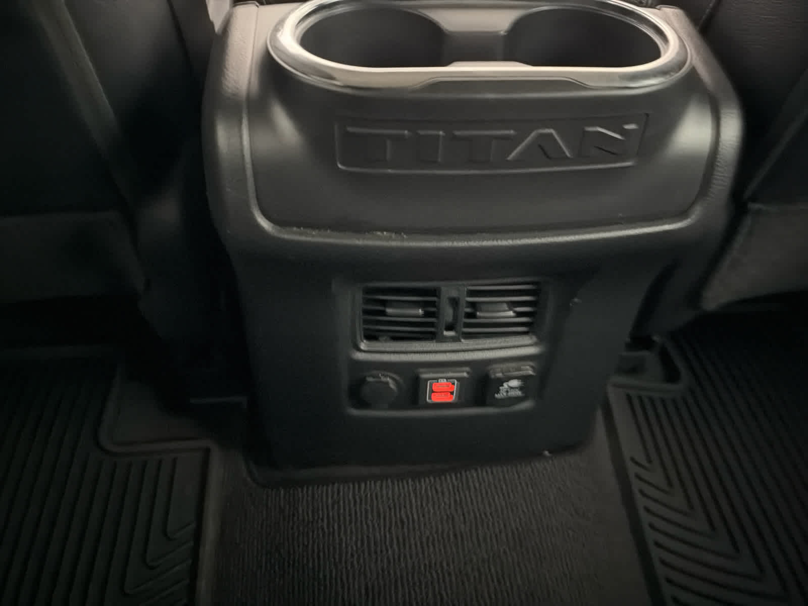 2019 Nissan Titan SV