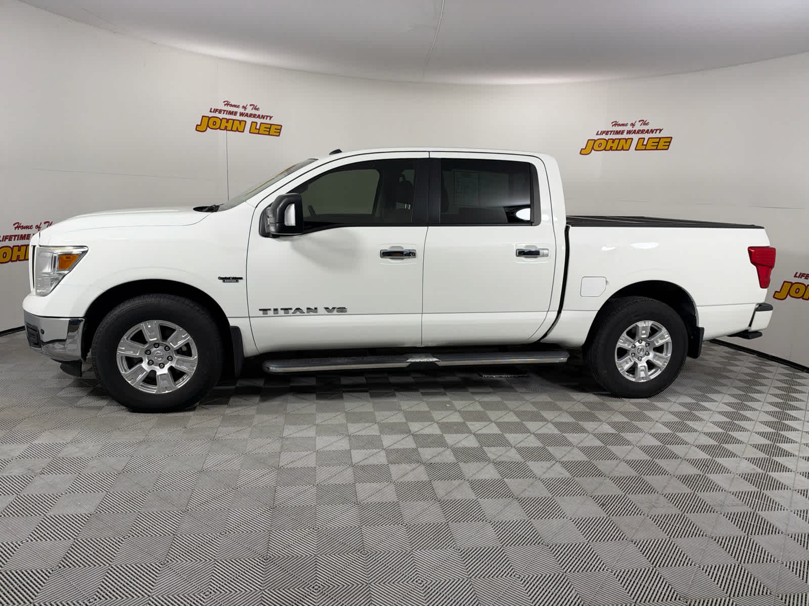 2019 Nissan Titan SV