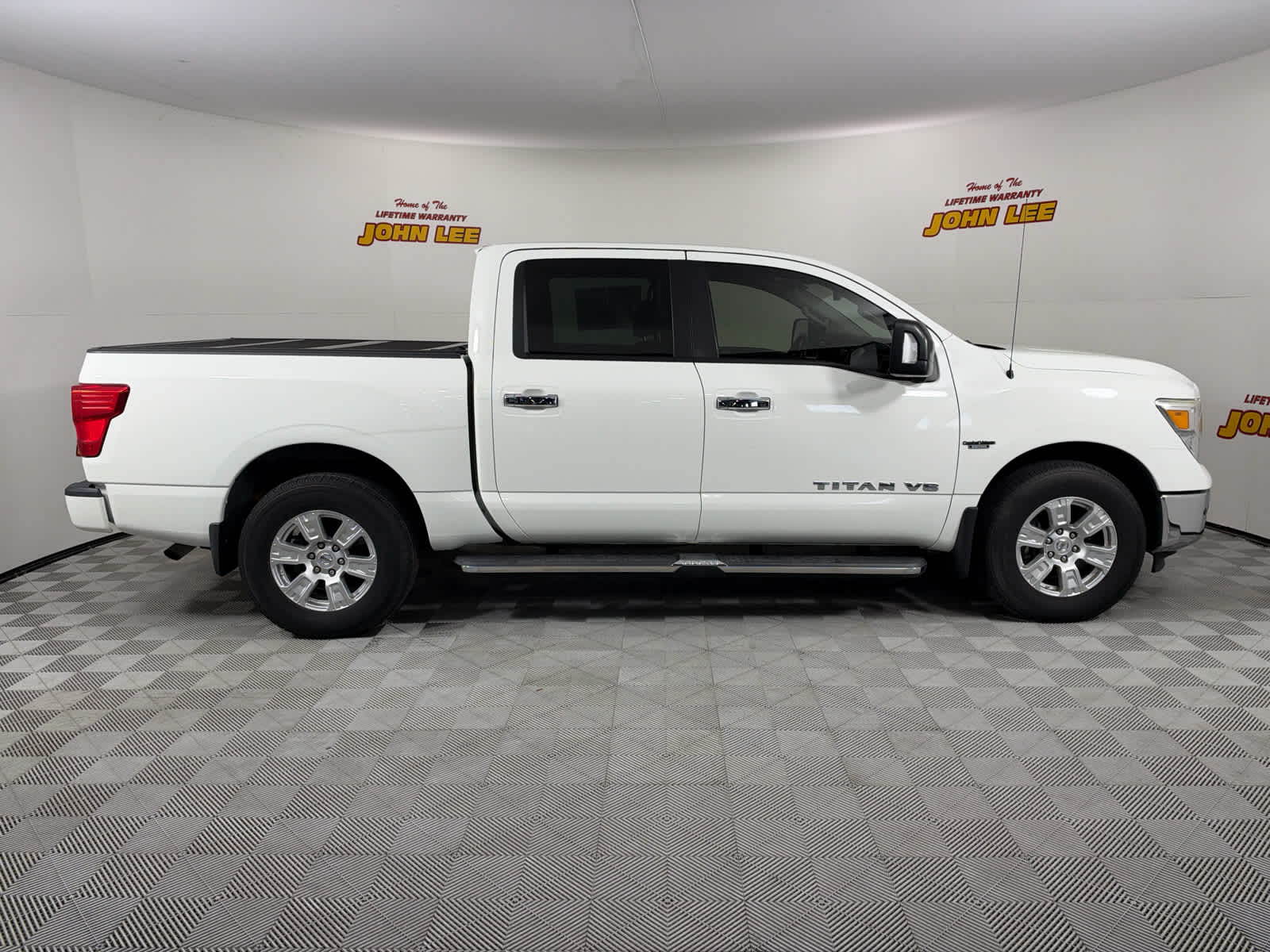 2019 Nissan Titan SV