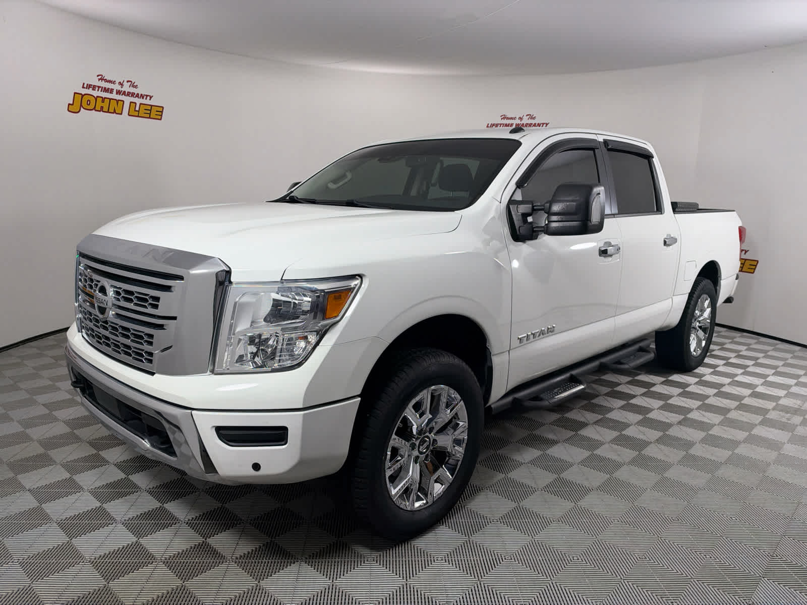 2021 Nissan Titan SV