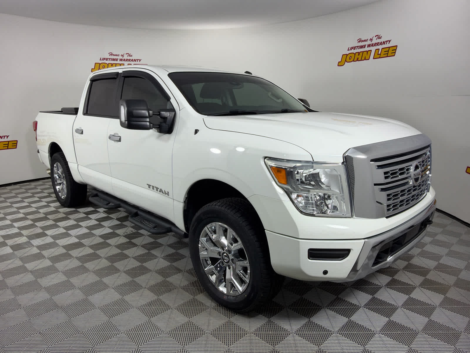 2021 Nissan Titan SV