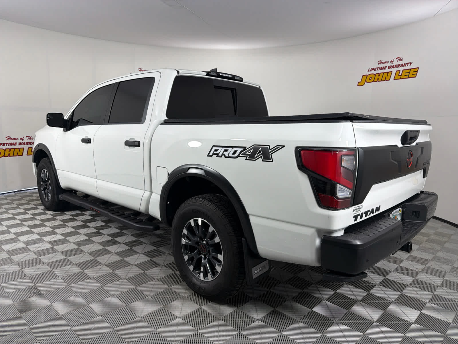 2024 Nissan Titan PRO-4X