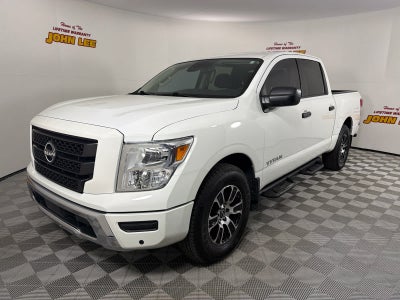 2023 Nissan Titan SV