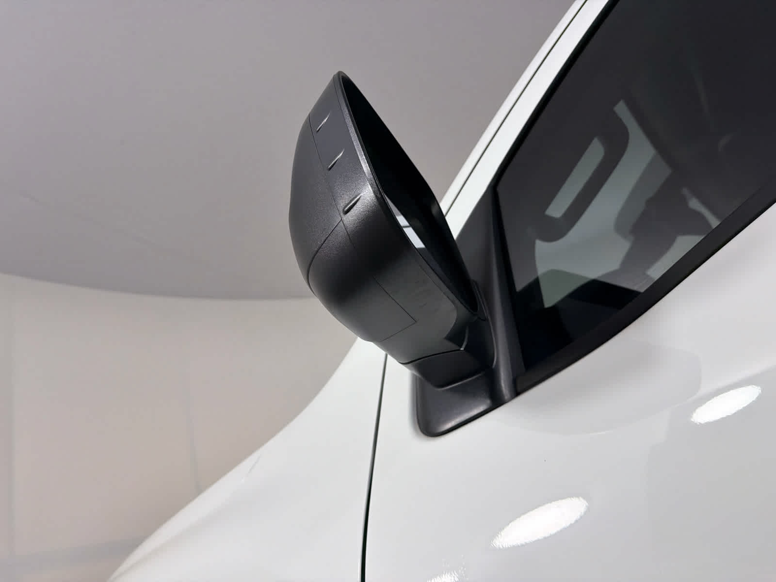 2023 Nissan Titan SV