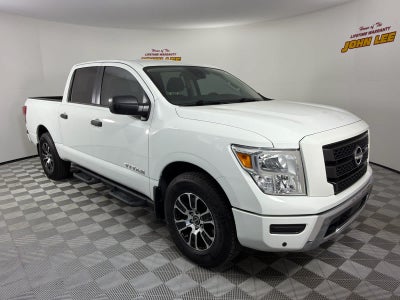 2023 Nissan Titan SV