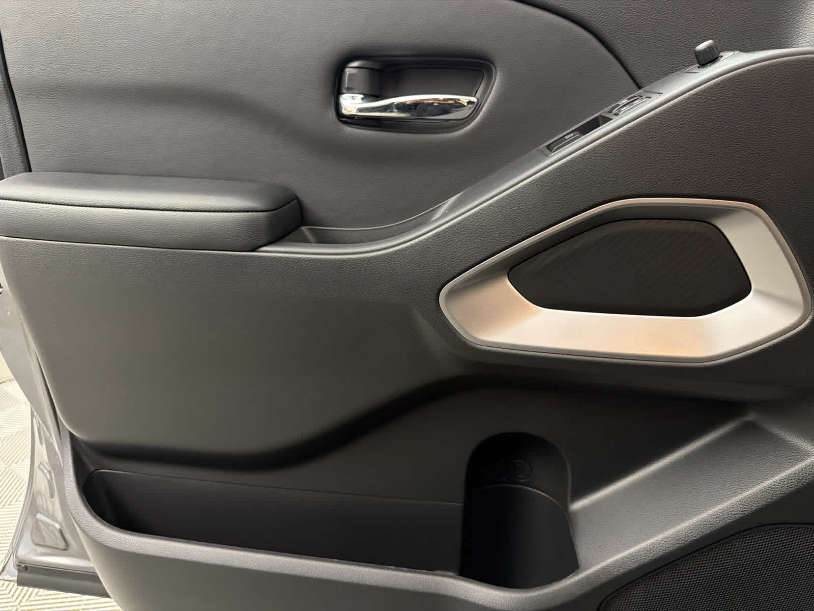 2025 Nissan Frontier King Cab® SV