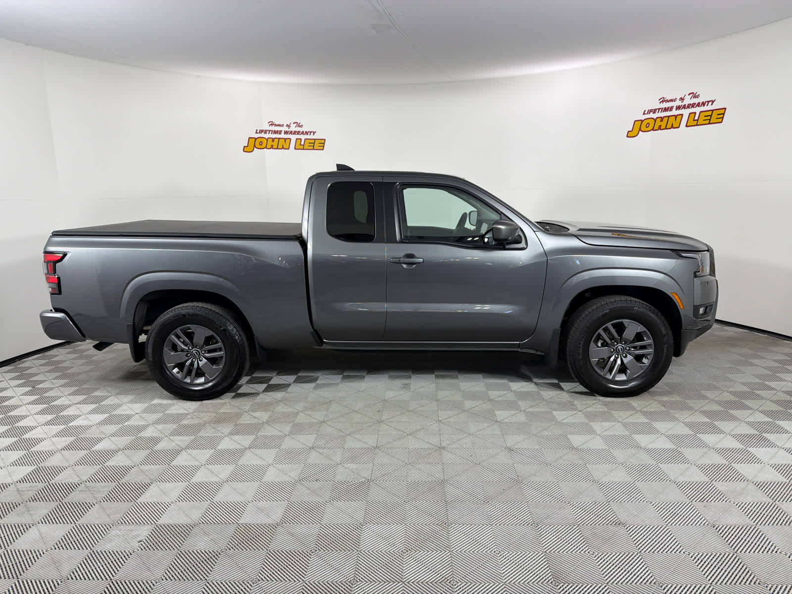 2025 Nissan Frontier King Cab® SV