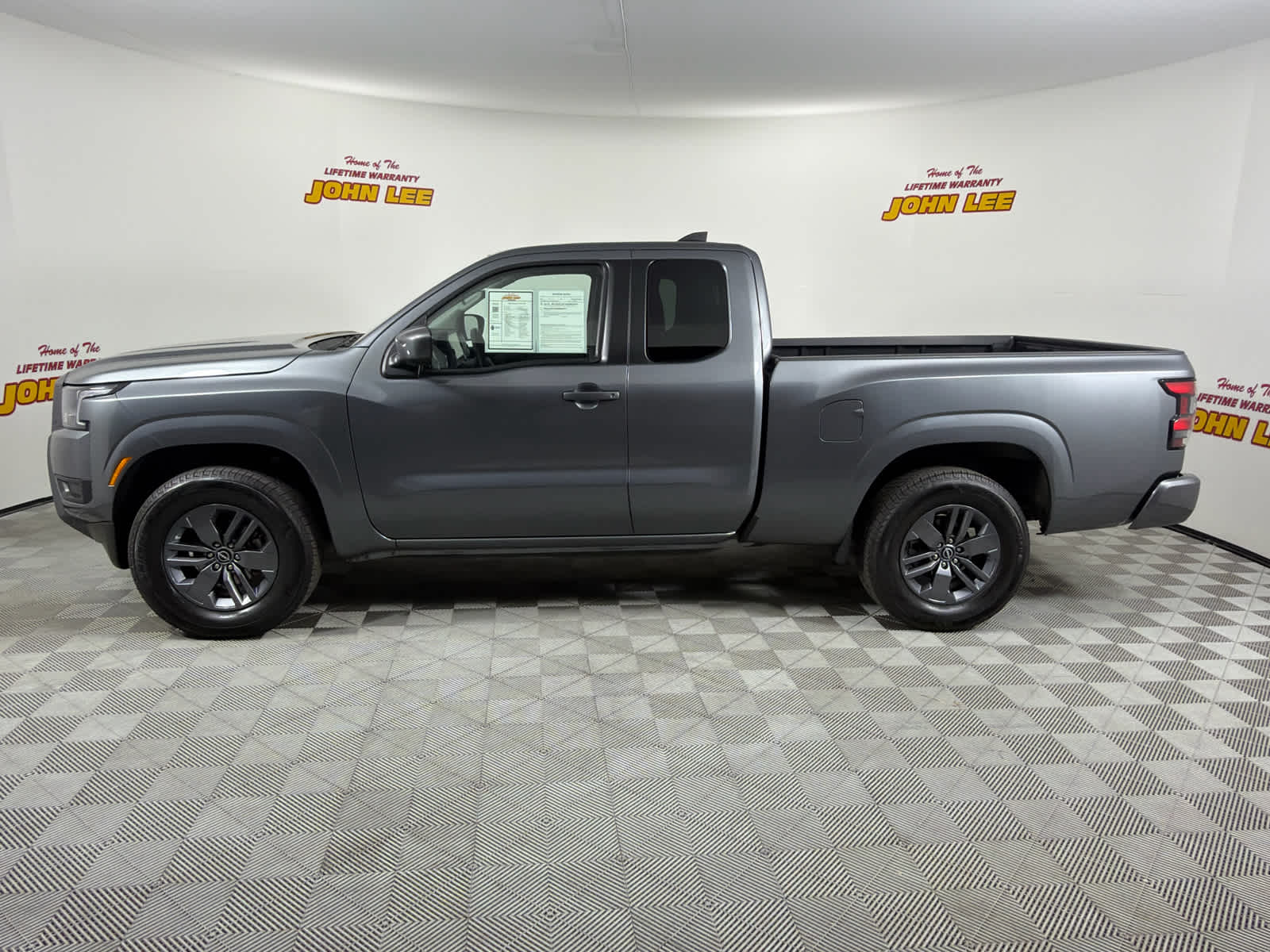 2025 Nissan Frontier King Cab® SV