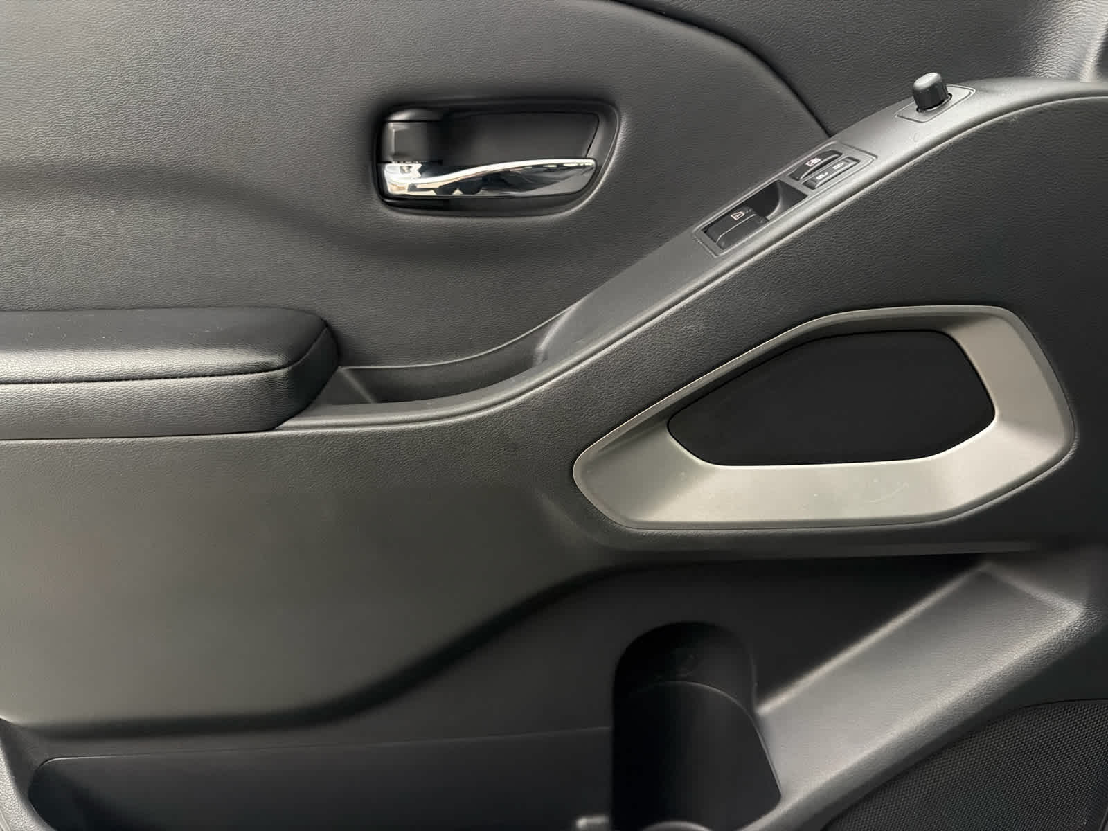 2025 Nissan Frontier King Cab® SV