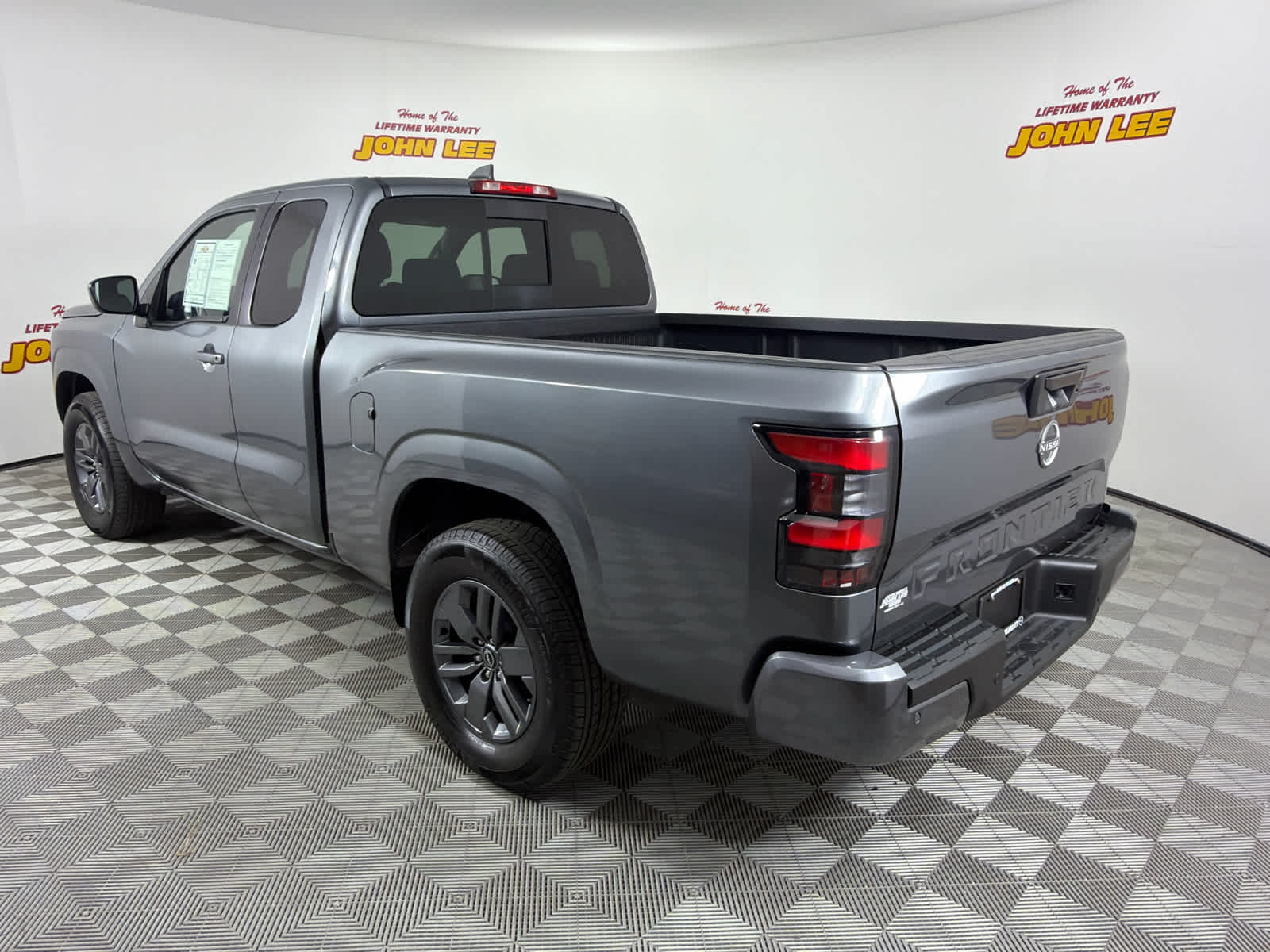 2025 Nissan Frontier King Cab® SV