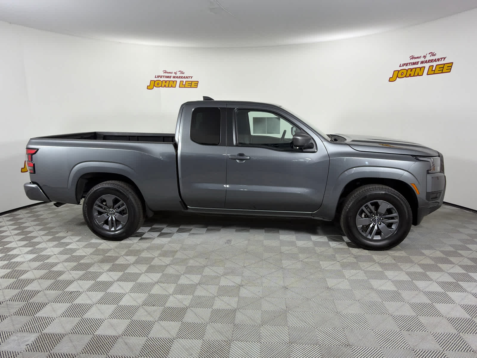 2025 Nissan Frontier King Cab® SV