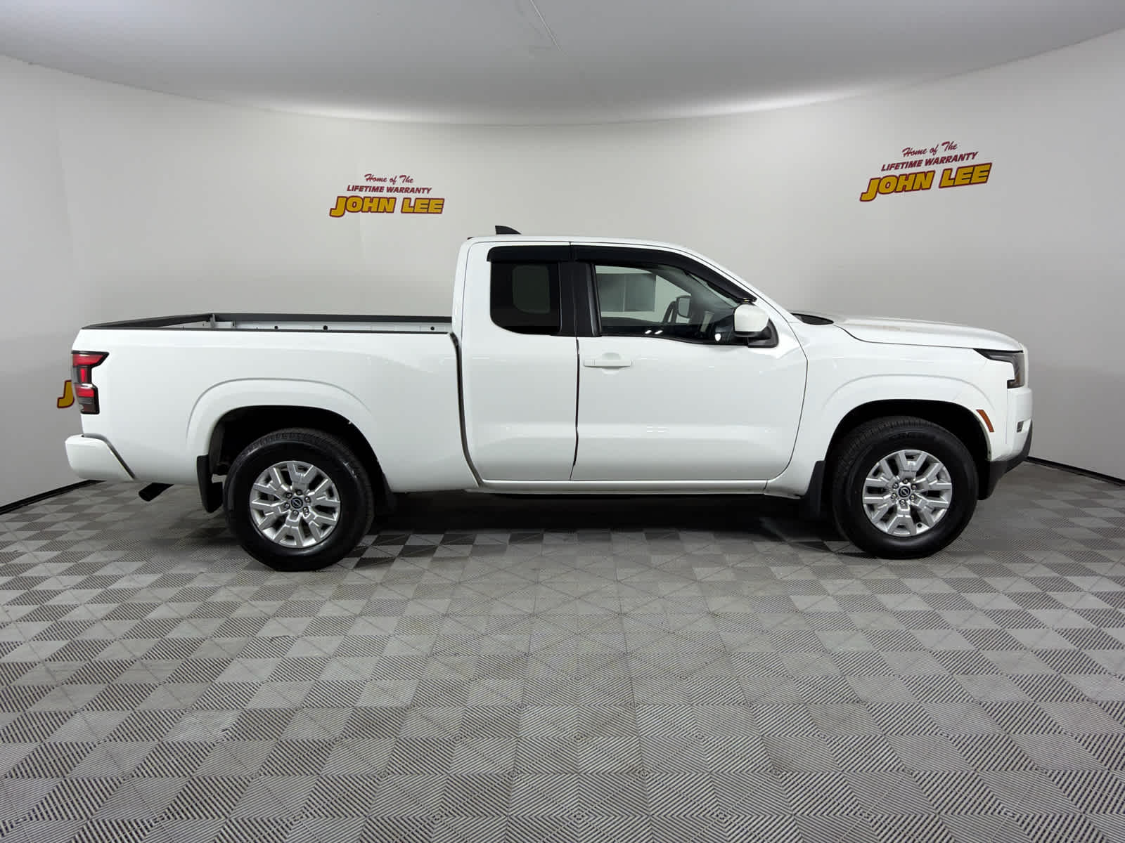 2022 Nissan Frontier King Cab® SV