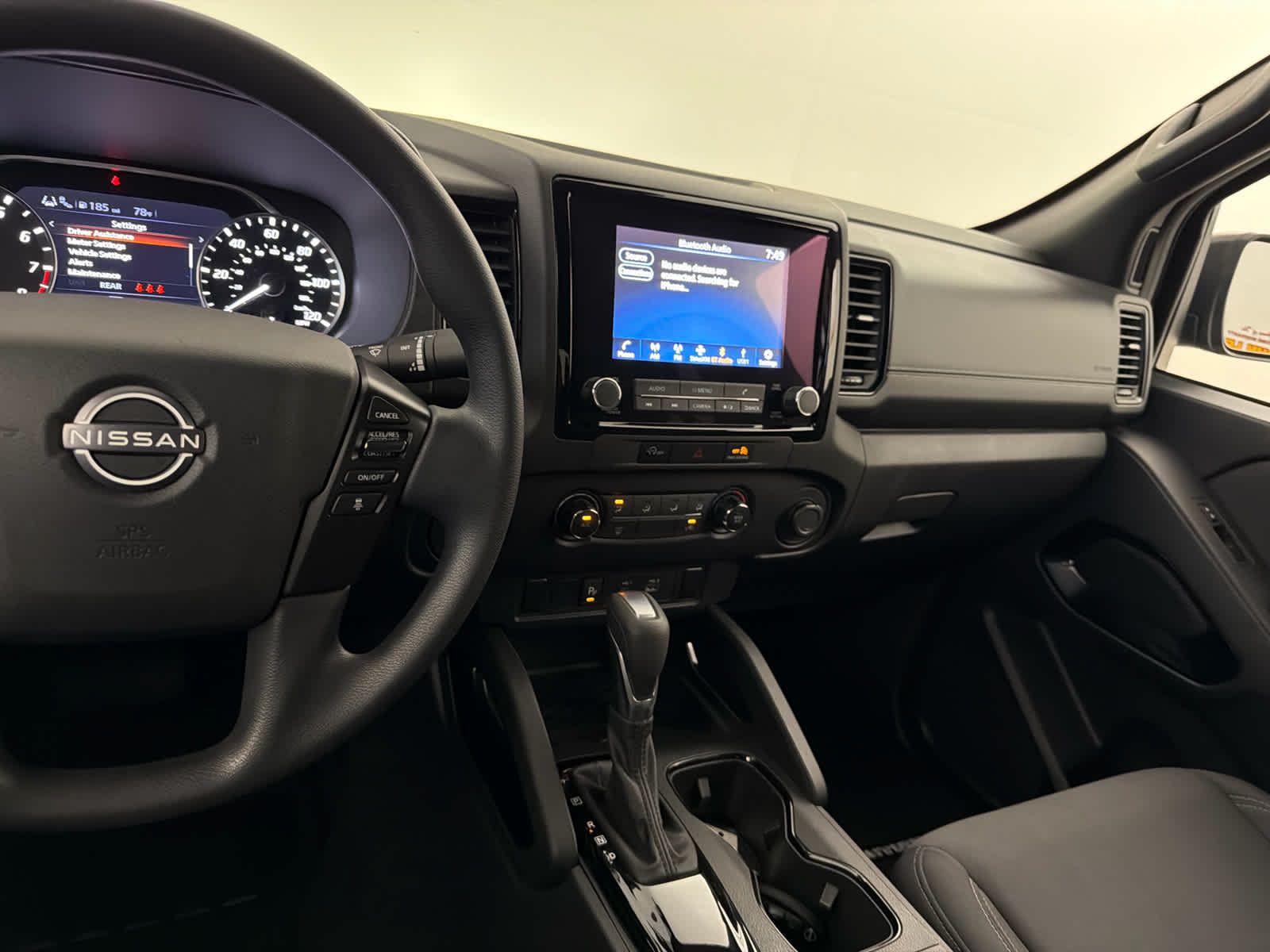 2023 Nissan Frontier Crew Cab SV