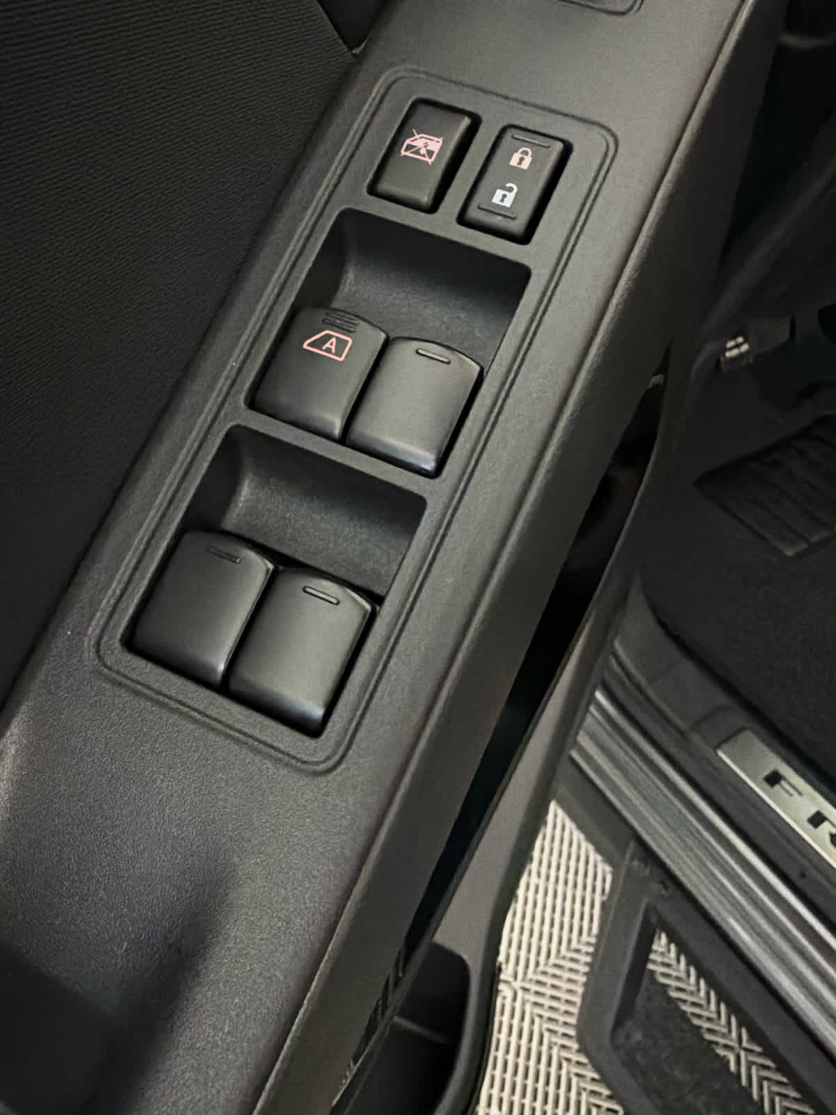 2023 Nissan Frontier Crew Cab SV