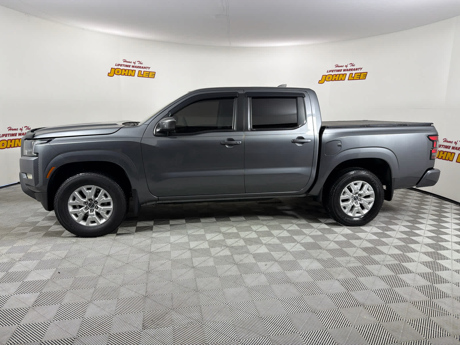 2023 Nissan Frontier Crew Cab SV