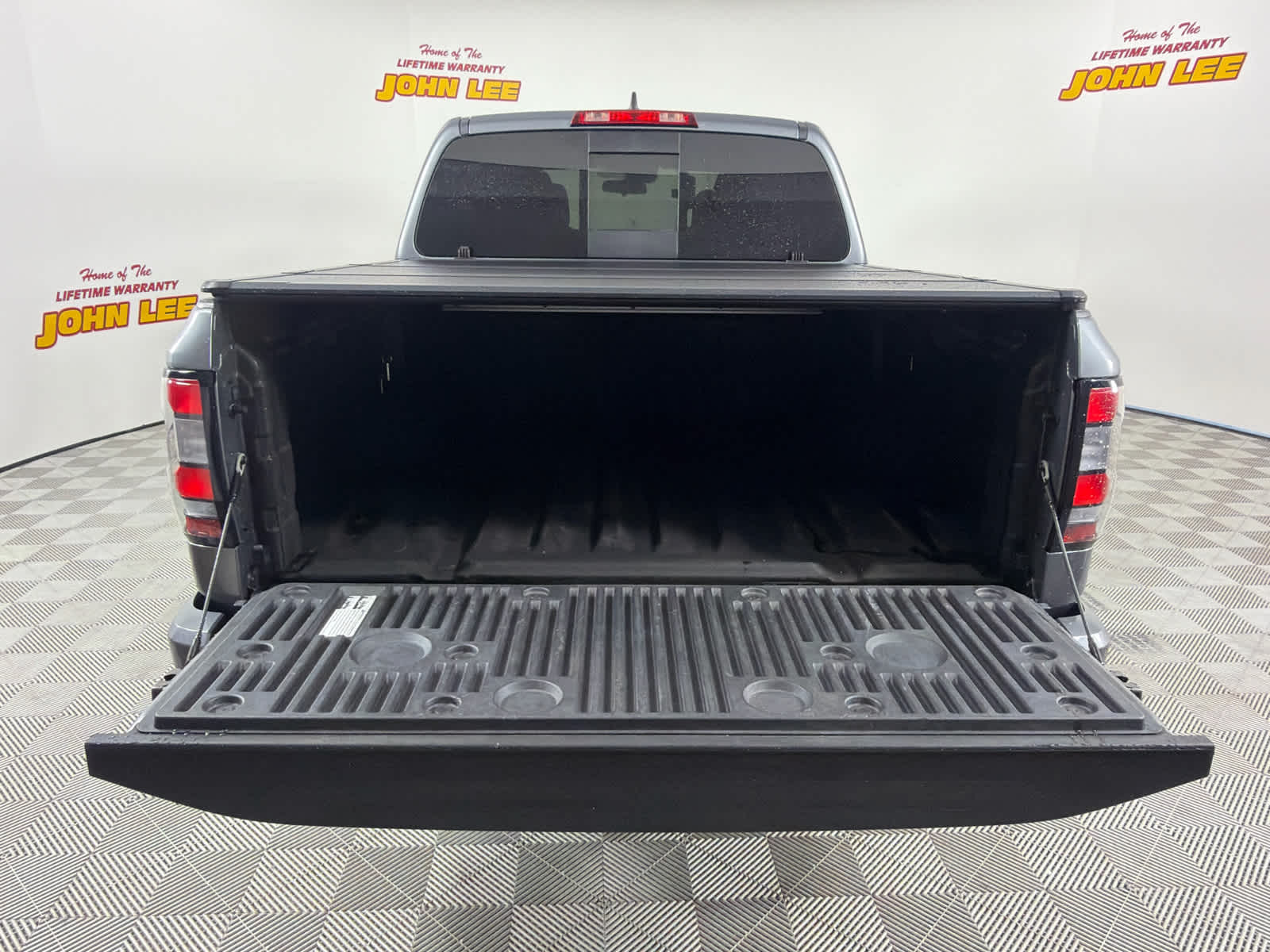 2023 Nissan Frontier Crew Cab SV