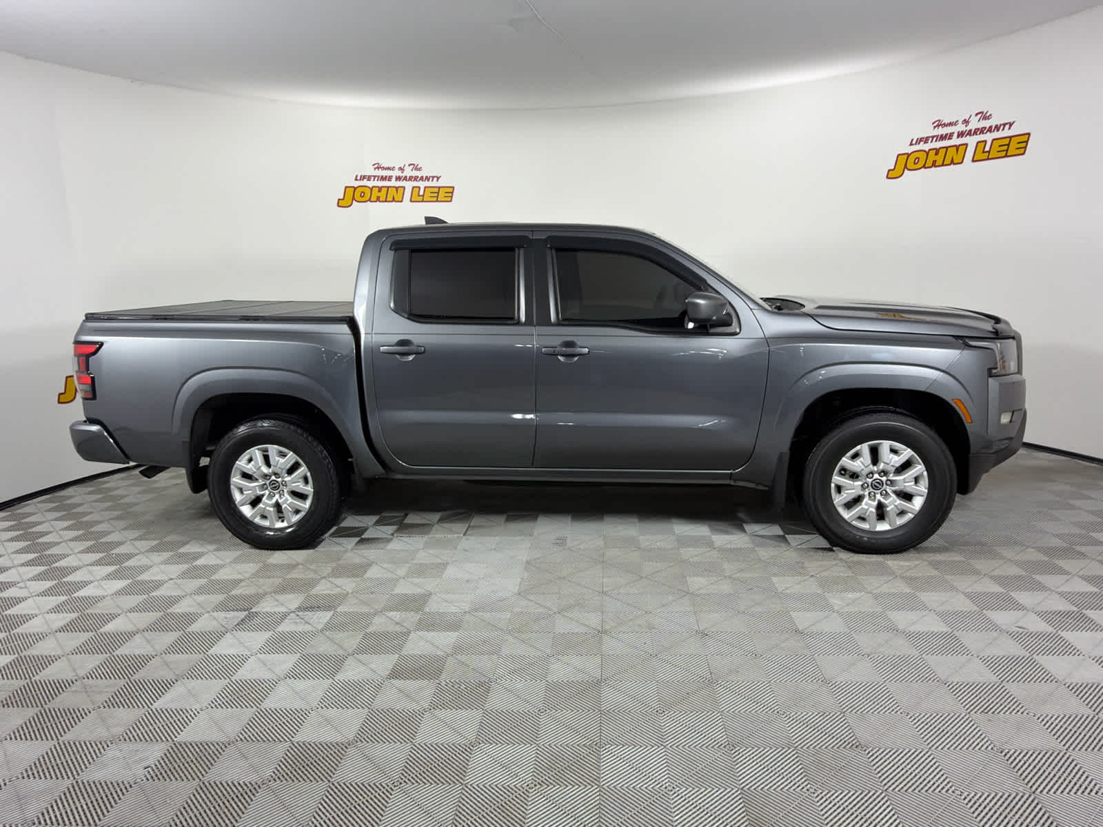 2023 Nissan Frontier Crew Cab SV