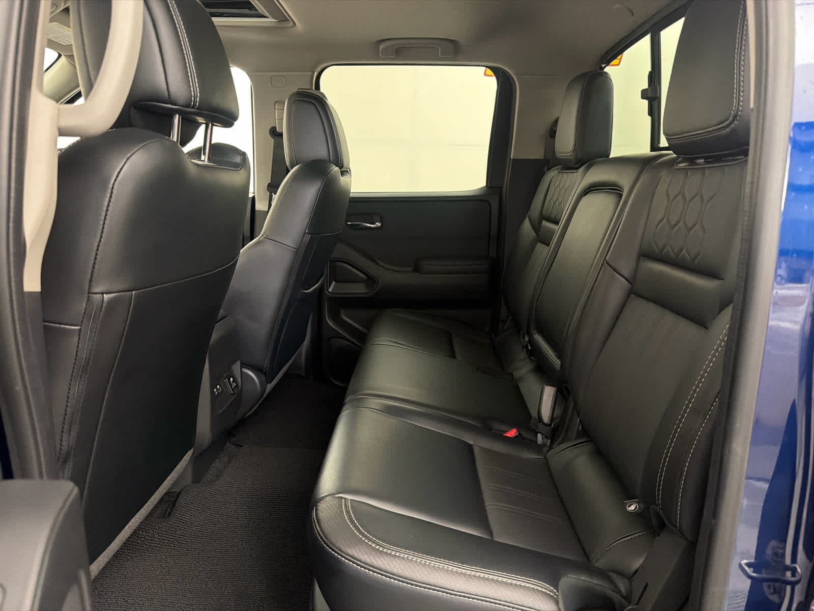 2023 Nissan Frontier Crew Cab SV