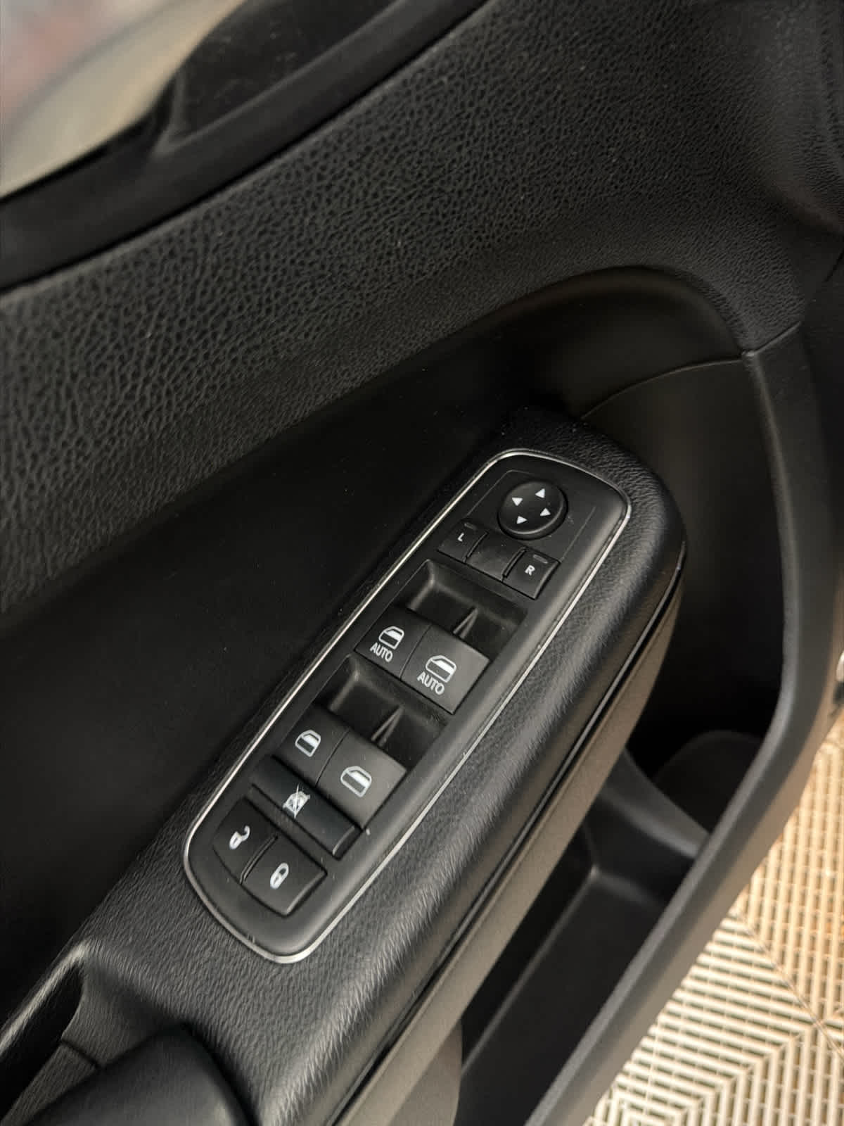 2016 Chrysler 300 300S